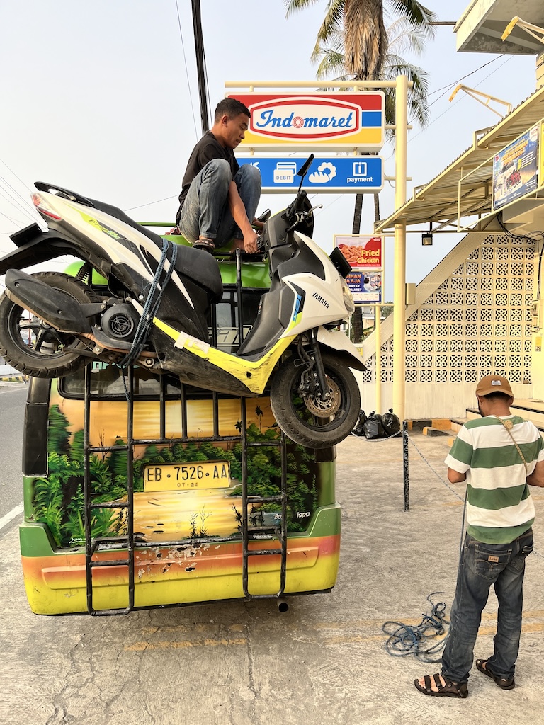 Lamalera-Lembata-Indoensien-Traditioneller-Walfang-2