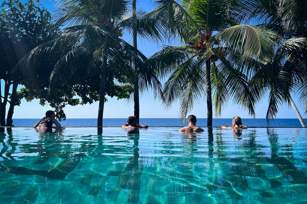Muntigunung Pool Aussicht aufs Meer