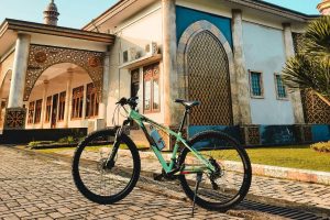 Von Yoga bis Surfen: Erlebe die Vielfalt einer unvergesslichen Sportreise nach Indonesien