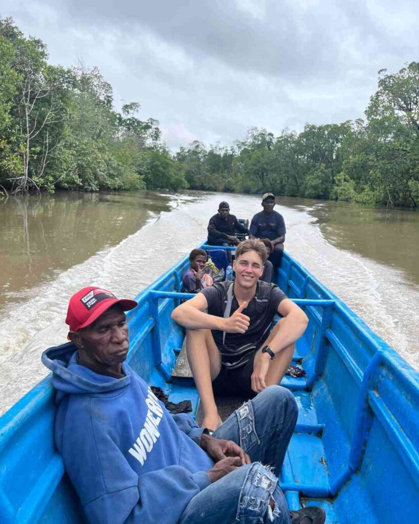 bootstour in asmat auf neu guinea