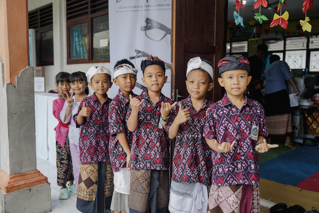 kostenlose-augentests-bali-indojunkie-maison-mata-lichtblicke-in-der-welt-1