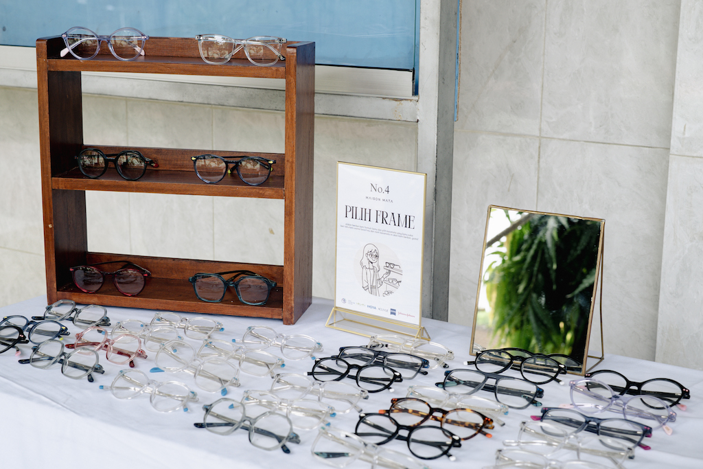 kostenlose-augentests-bali-indojunkie-maison-mata-lichtblicke-in-der-welt-13