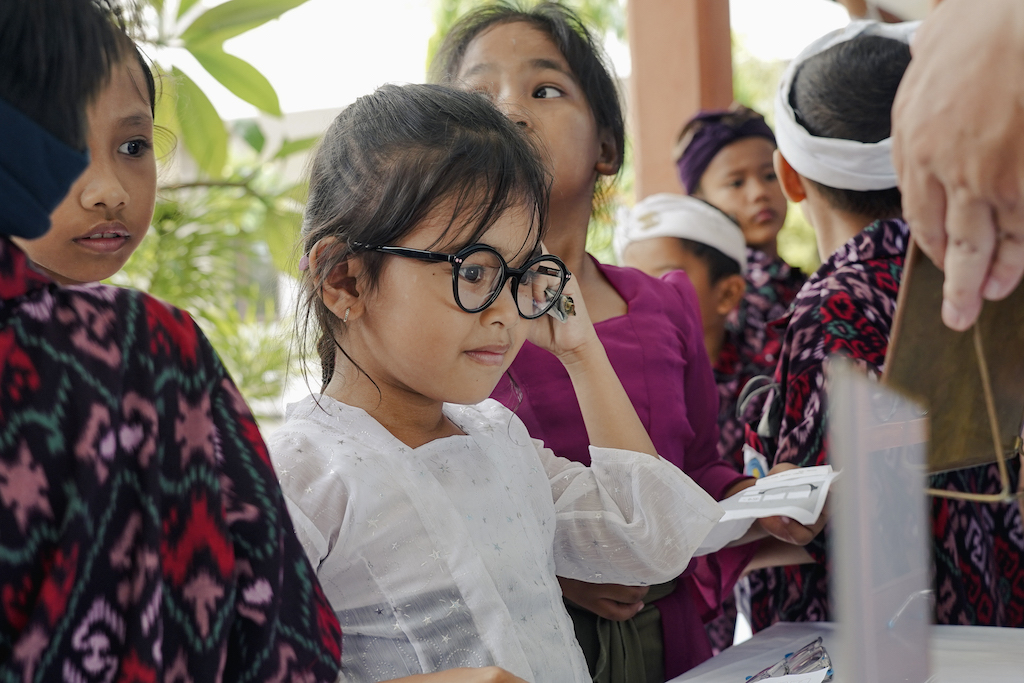 kostenlose-augentests-bali-indojunkie-maison-mata-lichtblicke-in-der-welt-14