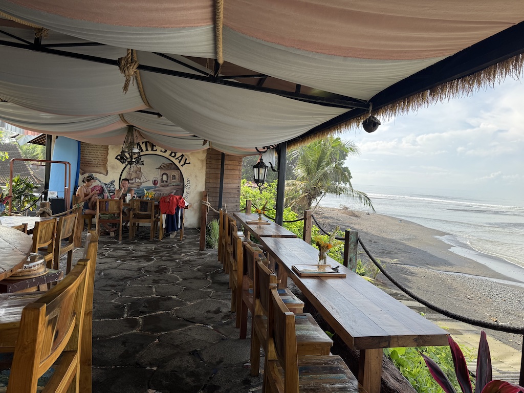 pirates-bay-balian-restaurant